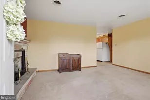 17301 Ontario Dr, Hagerstown, MD 21740 - Photo 9