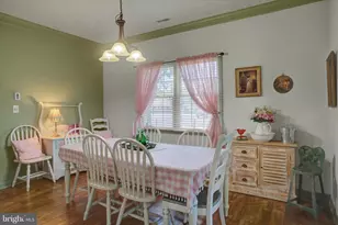 240 Sunbrook Ln, Hagerstown, MD 21742 - Photo 7