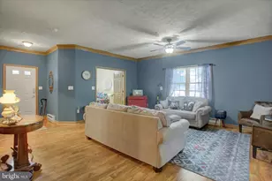 240 Sunbrook Ln, Hagerstown, MD 21742 - Photo 5