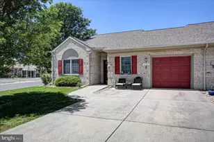 240 Sunbrook Ln, Hagerstown, MD 21742 - Photo 3