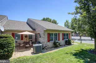 240 Sunbrook Ln, Hagerstown, MD 21742 - Photo 33