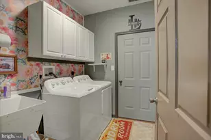 240 Sunbrook Ln, Hagerstown, MD 21742 - Photo 21