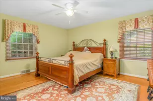 19022 Cherry Tree Dr, Hagerstown, MD 21742 - Photo 27