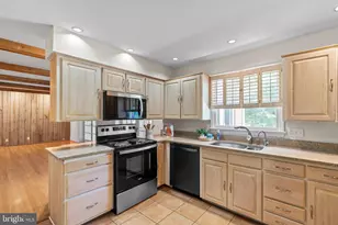 1916 Applewood Cir, Hagerstown, MD 21740 - Photo 3