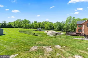 12719 Ailanthus Dr, Hagerstown, MD 21742 - Photo 9