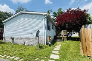 11901 Heather Dr, Hagerstown, MD 21740 - Photo 1