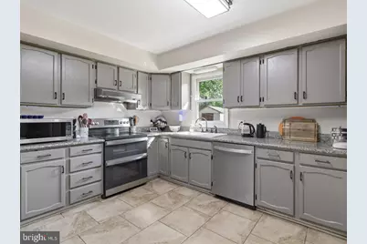 12321 Walnut Point W, Hagerstown, MD 21740 - Photo 3