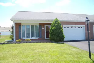 121 Southern Oak Dr, Hagerstown, MD 21740 - Photo 1