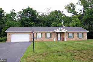 7 Plantation Dr, Hagerstown, MD 21740 - Photo 1