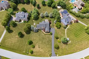 9808 Pembroke Dr, Hagerstown, MD 21740 - Photo 119