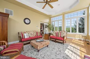 9808 Pembroke Dr, Hagerstown, MD 21740 - Photo 15