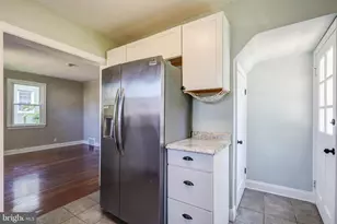 909 Beechwood Dr, Hagerstown, MD 21742 - Photo 17