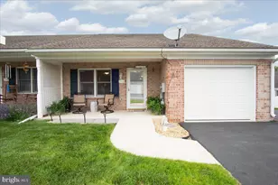 720 Naples Dr, Hagerstown, MD 21740 - Photo 1