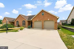 19419 Amethyst Dr, Hagerstown, MD 21742 - Photo 9