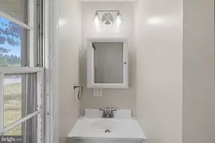 19103 Woodhill Dr, Hagerstown, MD 21742 - Photo 31