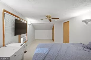 221 Dale St, Hancock, MD 21750 - Photo 17