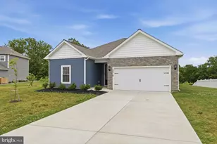 9910 Roulette Dr, Hagerstown, MD 21740 - Photo 3