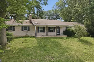 11911 Sycamore Dr, Hagerstown, MD 21742 - Photo 3
