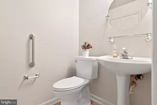 1006 Lindsay Ln, Hagerstown, MD 21742 - Photo 7