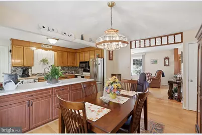 17601 Meadowood Drive, Hagerstown, MD 21740 - Photo 9