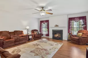 18812 Island Dr, Hagerstown, MD 21742 - Photo 9