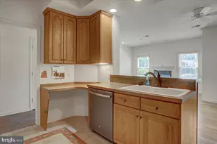 1251 Lindsay Ln, Hagerstown, MD 21742 - Photo 15