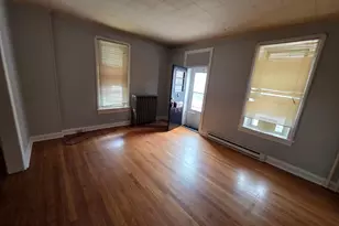 28 S Locust St, Hagerstown, MD 21740 - Photo 5