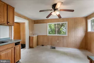 34 Brent St, Hancock, MD 21750 - Photo 9