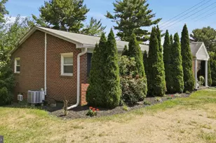 13603 Rockcliff Dr, Hagerstown, MD 21742 - Photo 3