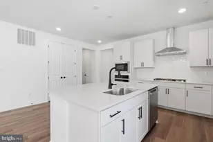 19004 Amesbury Rd, Hagerstown, MD 21742 - Photo 17