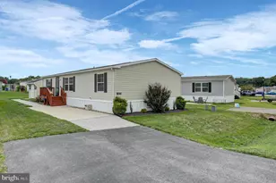 16935 Longfellow Ct, Hagerstown, MD 21740 - Photo 1