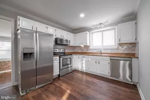 11419 Greenberry Rd, Hagerstown, MD 21740 - Photo 9