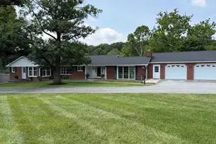 10939 Mapleville Rd, Hagerstown, MD 21742 - Photo 15