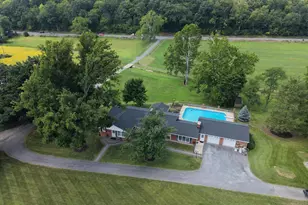 10939 Mapleville Rd, Hagerstown, MD 21742 - Photo 3