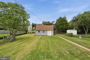 1124 Sunnyside Dr, Hagerstown, MD 21742 - Photo 27