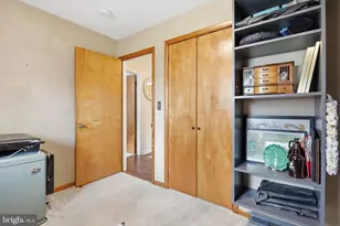 17318 Ontario Dr, Hagerstown, MD 21740 - Photo 9