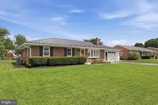 17318 Ontario Dr, Hagerstown, MD 21740 - Photo 3