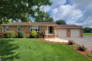 21925 Beaverbrook Dr, Smithsburg, MD 21783 - Photo 1