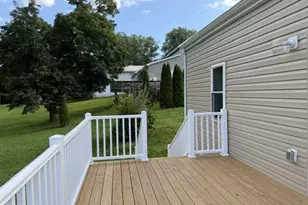 126 Fairview Dr, Hancock, MD 21750 - Photo 7
