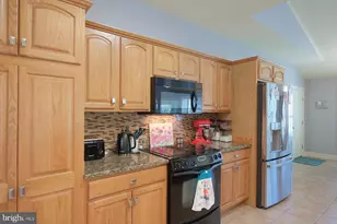 18710 Dover Dr, Hagerstown, MD 21742 - Photo 9
