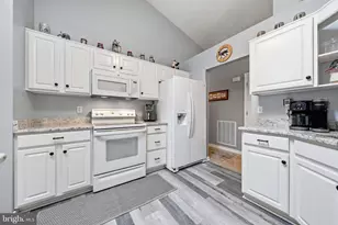 18664 Rivergate Rd, Keedysville, MD 21756 - Photo 11