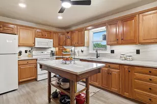 10631 Peachtree Ln, Williamsport, MD 21795 - Photo 7