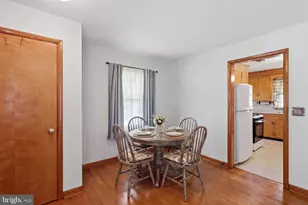 1047 Corbett St, Hagerstown, MD 21740 - Photo 9