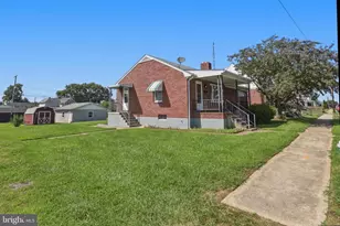 1047 Corbett St, Hagerstown, MD 21740 - Photo 3