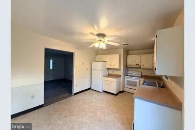 356 Yorkshire Drive, Hagerstown, MD 21740 - Photo 9