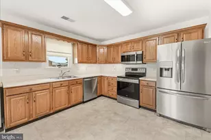 118 Sunflower Dr, Hagerstown, MD 21740 - Photo 11
