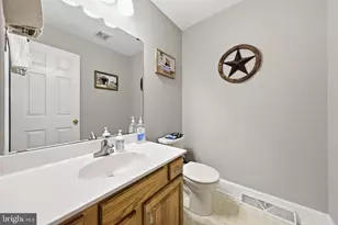 2 Sweet Briar Ln, Hagerstown, MD 21742 - Photo 25
