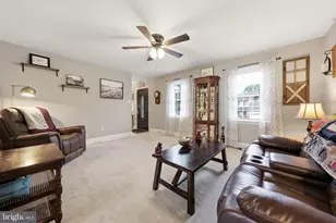 2 Sweet Briar Ln, Hagerstown, MD 21742 - Photo 11