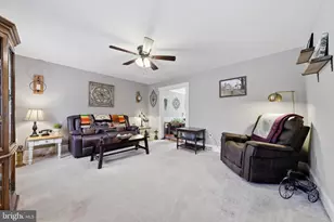 2 Sweet Briar Ln, Hagerstown, MD 21742 - Photo 9