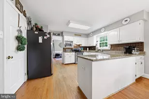 2 Sweet Briar Ln, Hagerstown, MD 21742 - Photo 13